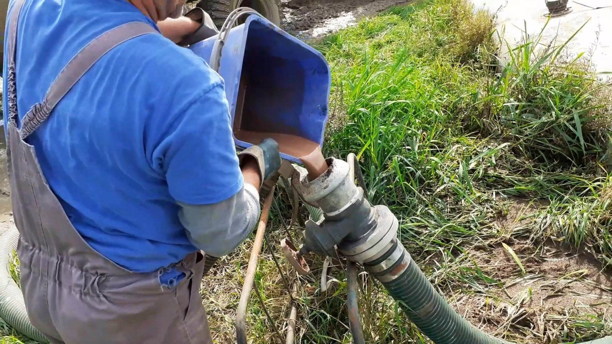 Mieszanie gnojowicy w zbiornikach elastycznych